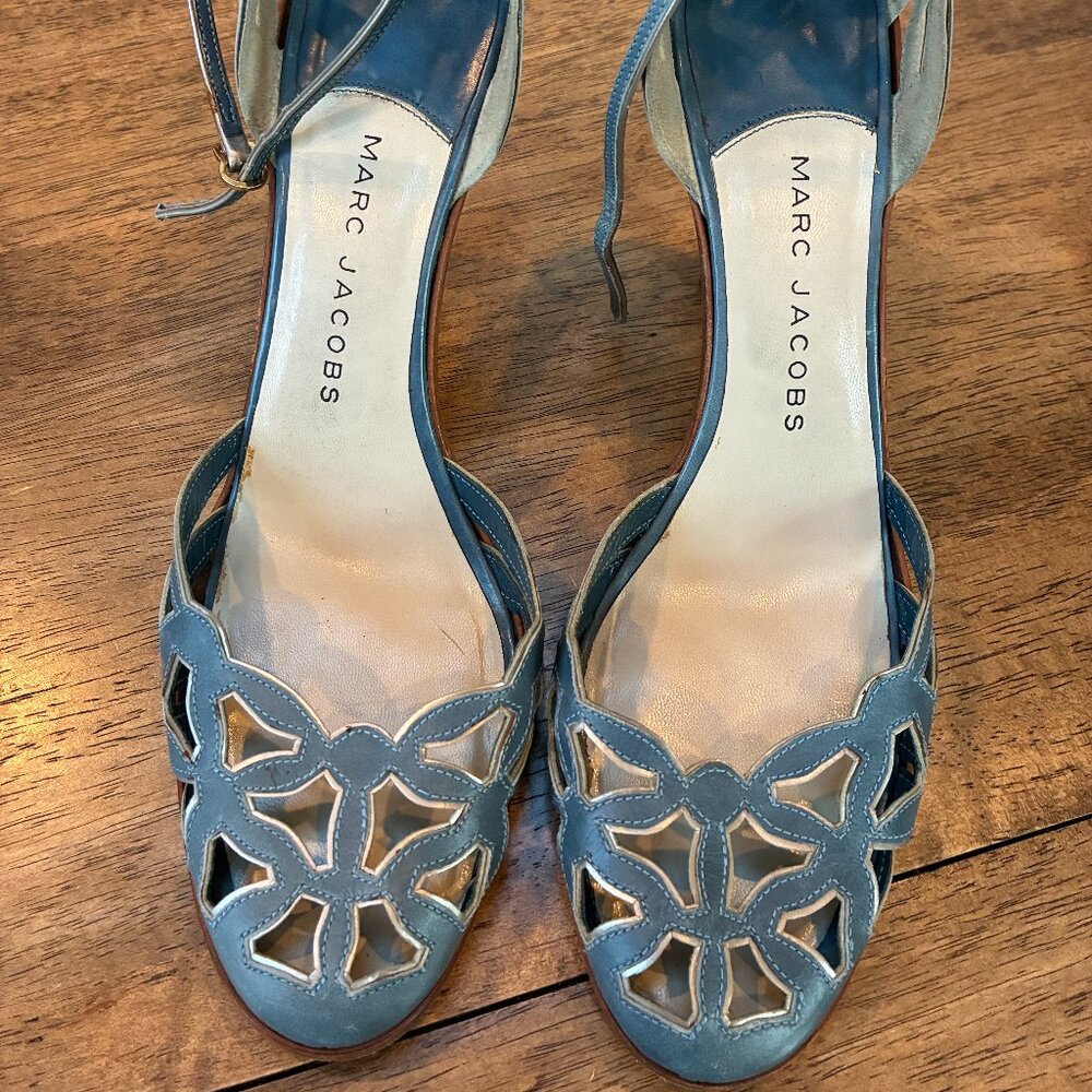 Marc Jacobs Blue Leather D'Orsay Heels with Silver Cutout Ankle Strap Size‎ 39.5